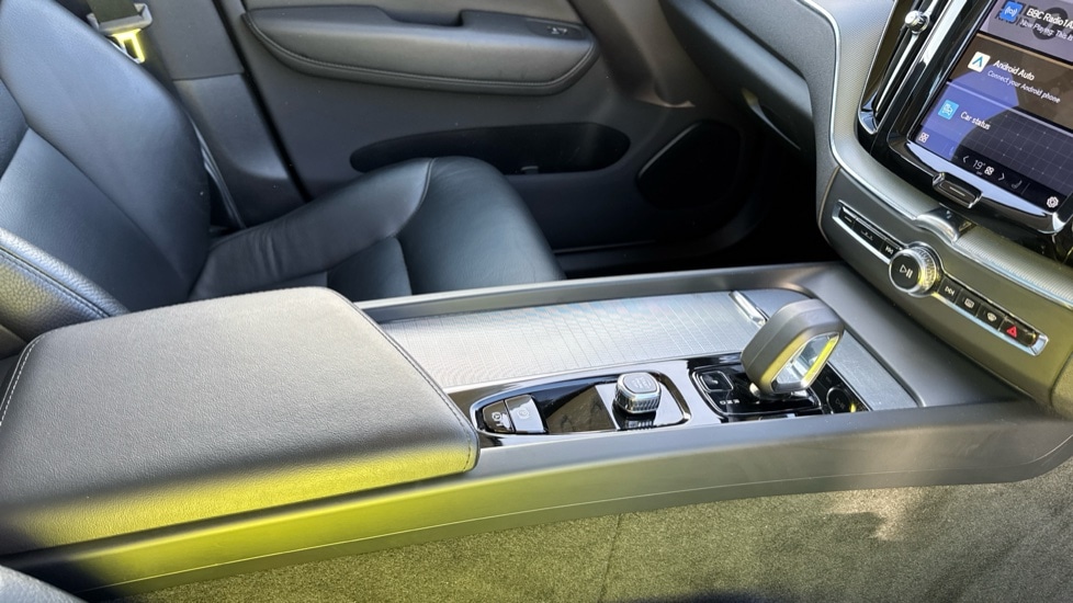 Used Volvo XC60 2023 for sale - 76552340: Photo 27