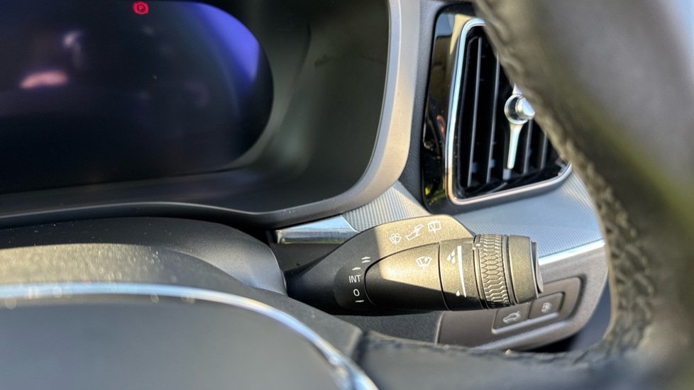 Used Volvo XC60 2023 for sale - 76552340: Photo 29