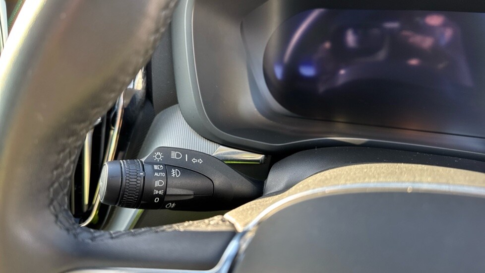 Used Volvo XC60 2023 for sale - 76552340: Photo 30