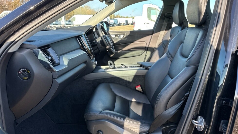 Used Volvo XC60 2023 for sale - 76552340: Photo 38