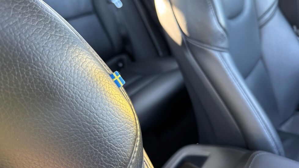 Used Volvo XC60 2023 for sale - 76552340: Photo 47