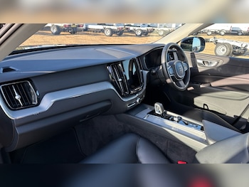Used Volvo XC60 2023 for sale - 76552340: Photo