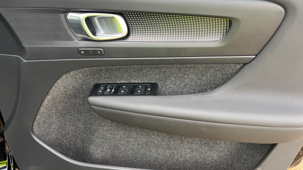 Used Volvo XC40 2021 for sale - 76826716: Photo 15