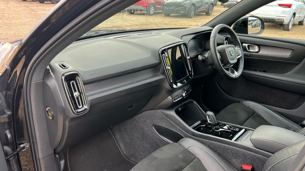 Used Volvo XC40 2021 for sale - 76826716: Photo 4