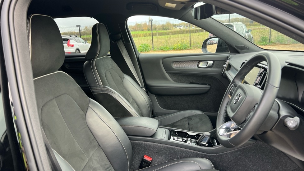 Used Volvo XC40 2021 for sale - 76826716: Photo 9