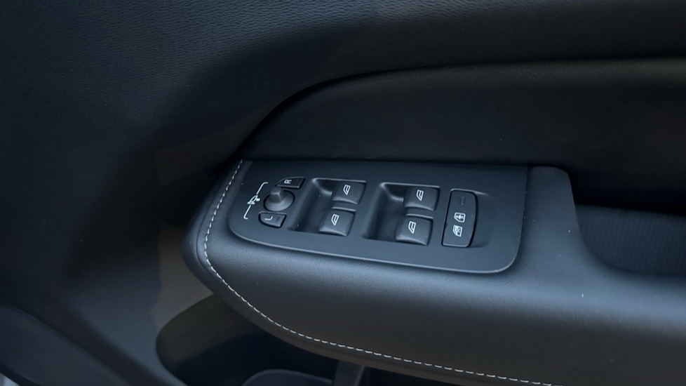 Used Volvo XC60 2025 for sale - 76780142: Photo 33