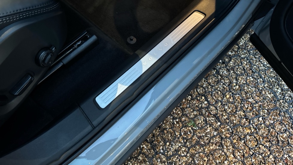 Used Volvo XC60 2025 for sale - 76780142: Photo 43