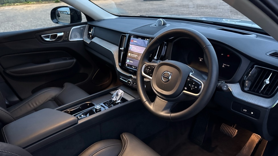 Used Volvo XC60 2025 for sale - 76780142: Photo 5