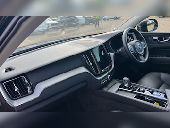 Used Volvo XC60 2024 for sale - 76276252: Photo