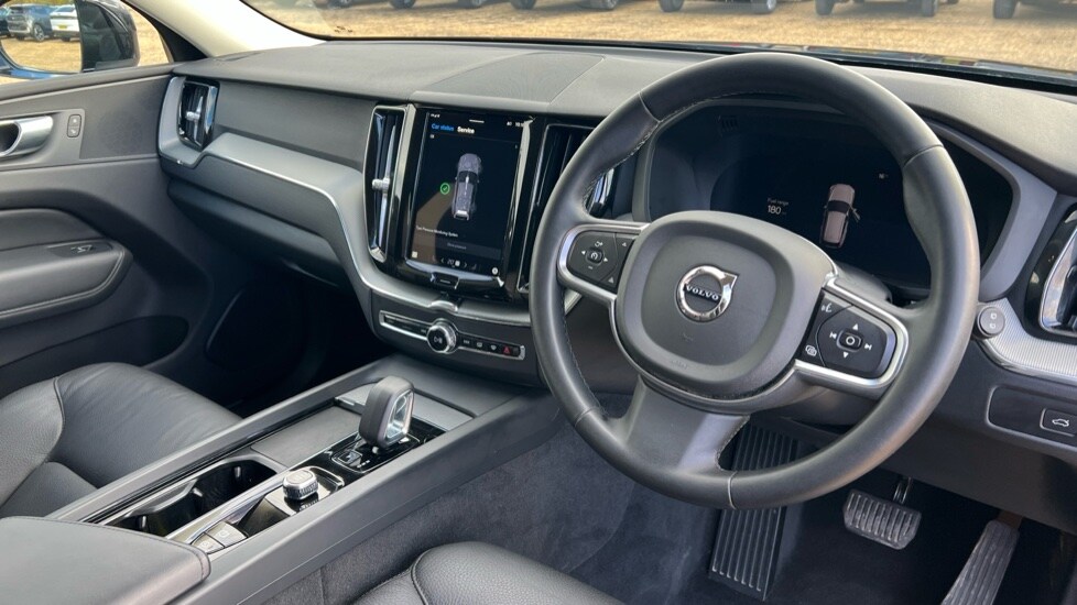 Used Volvo XC60 2024 for sale - 76276252: Photo 5