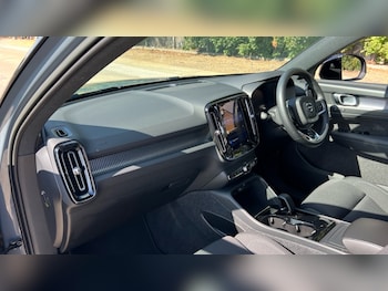 Used Volvo XC40 2022 for sale - 75554455: Photo
