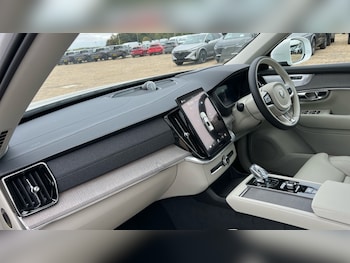 Used Volvo XC90 2025 for sale - 76116824: Photo