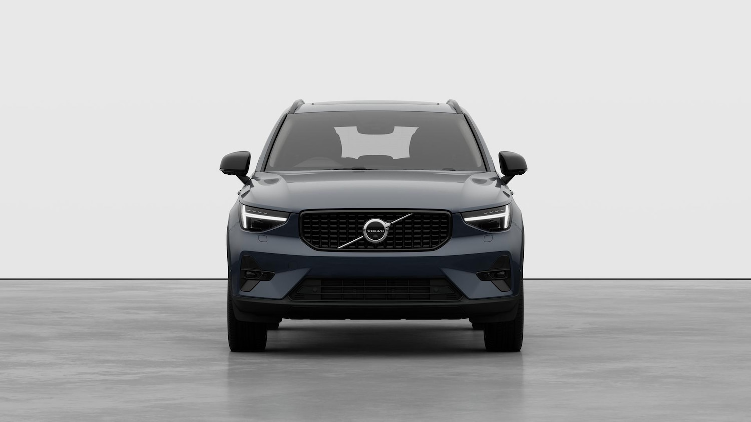 Used Volvo XC40 for sale - 76971358: Photo 2
