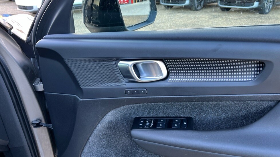 Used Volvo XC40 2021 for sale - 76796207: Photo 15