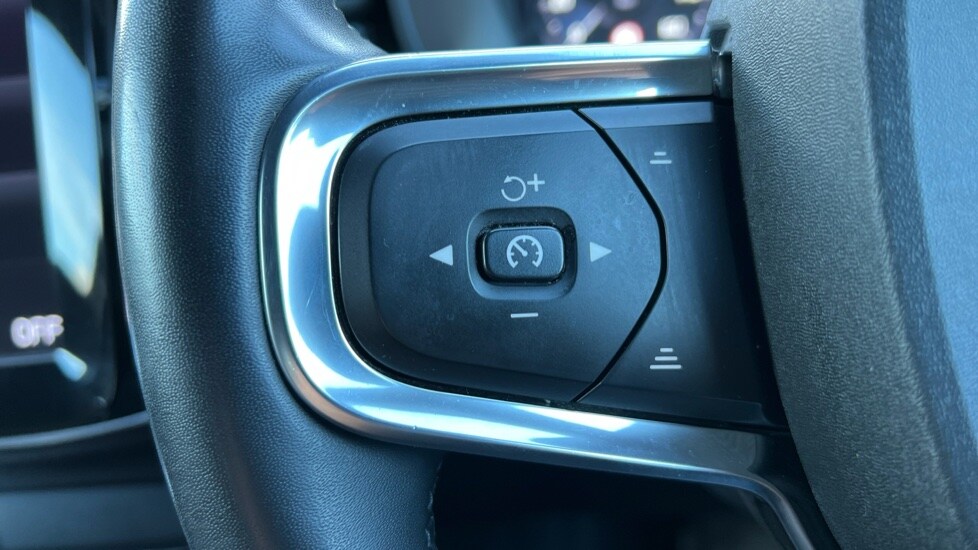 Used Volvo XC40 2021 for sale - 76796207: Photo 18