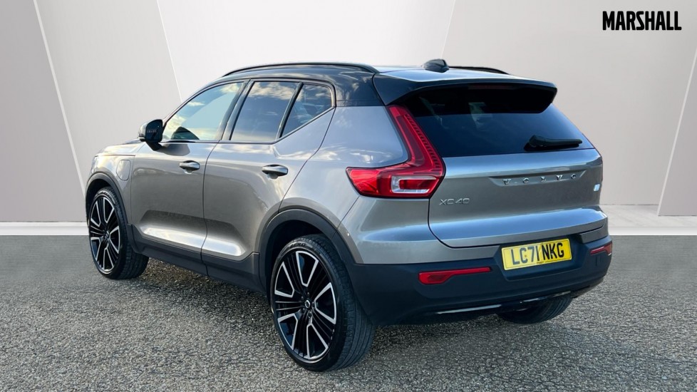 Used Volvo XC40 2021 for sale - 76796207: Photo 2