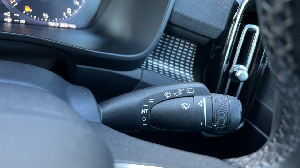 Used Volvo XC40 2021 for sale - 76796207: Photo 30