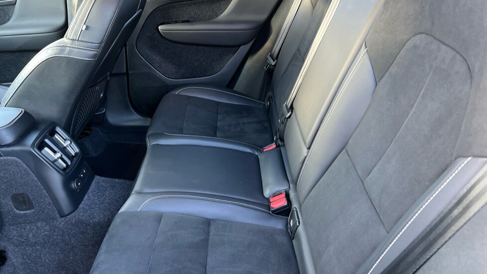 Used Volvo XC40 2021 for sale - 76796207: Photo 38