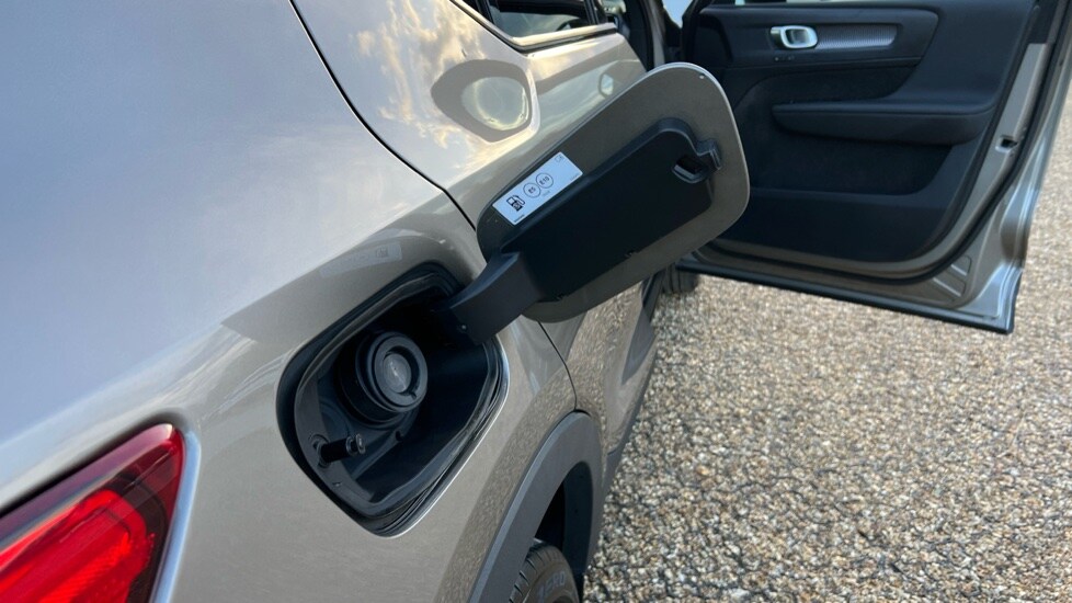 Used Volvo XC40 2021 for sale - 76796207: Photo 42