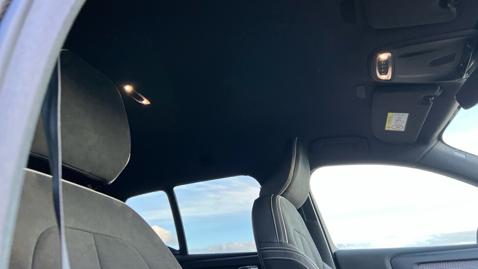 Used Volvo XC40 2021 for sale - 76796207: Photo 44