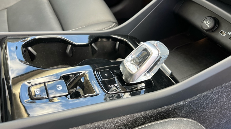 Used Volvo XC40 2024 for sale - 76647945: Photo 14