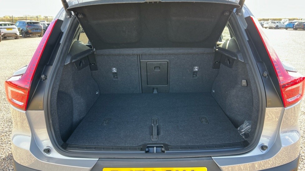 Used Volvo XC40 2024 for sale - 76647945: Photo 17