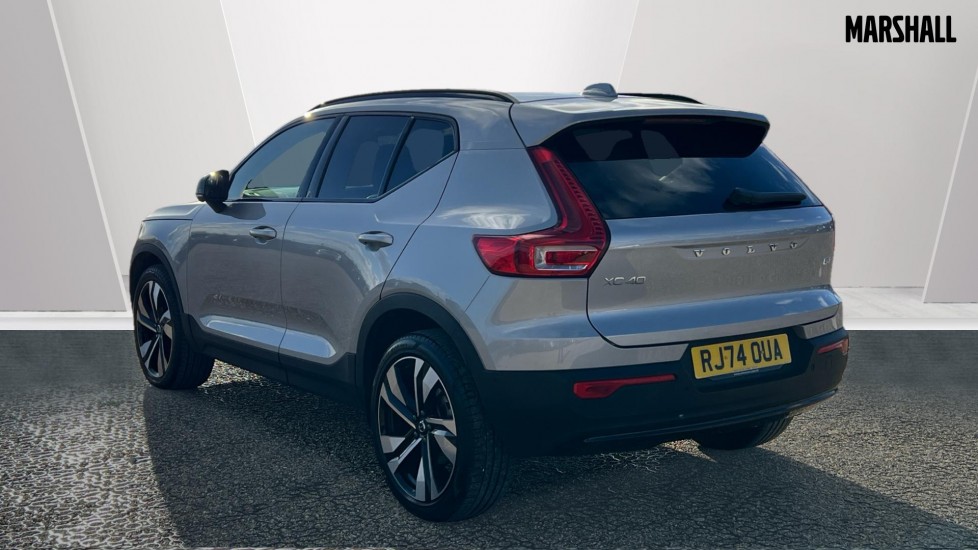 Used Volvo XC40 2024 for sale - 76647945: Photo 2