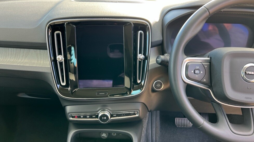 Used Volvo XC40 2024 for sale - 76647945: Photo 22