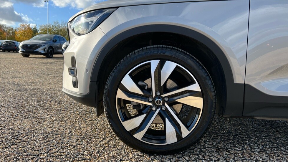 Used Volvo XC40 2024 for sale - 76647945: Photo 25