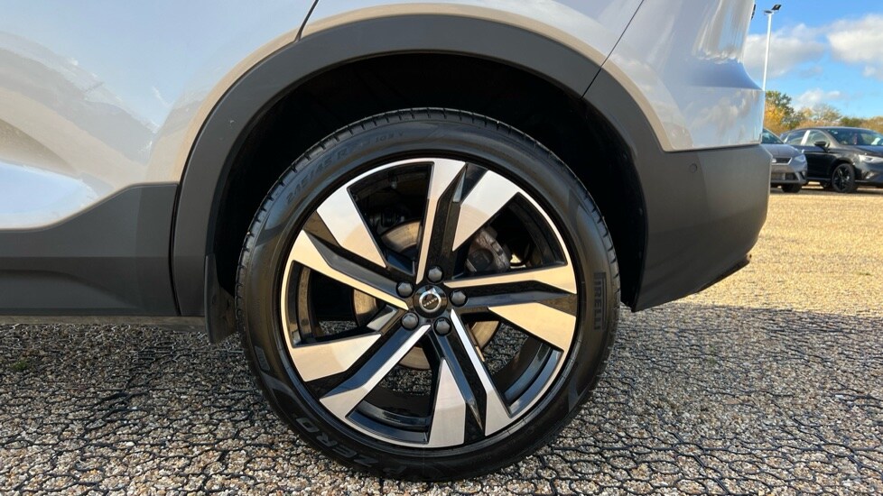 Used Volvo XC40 2024 for sale - 76647945: Photo 26