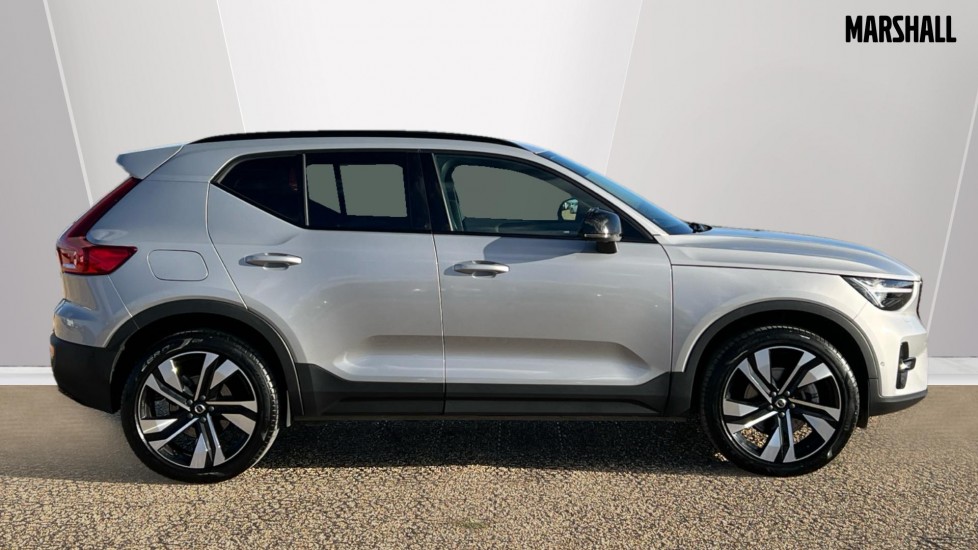 Used Volvo XC40 2024 for sale - 76647945: Photo 3