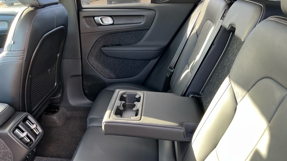 Used Volvo XC40 2024 for sale - 76647945: Photo 31