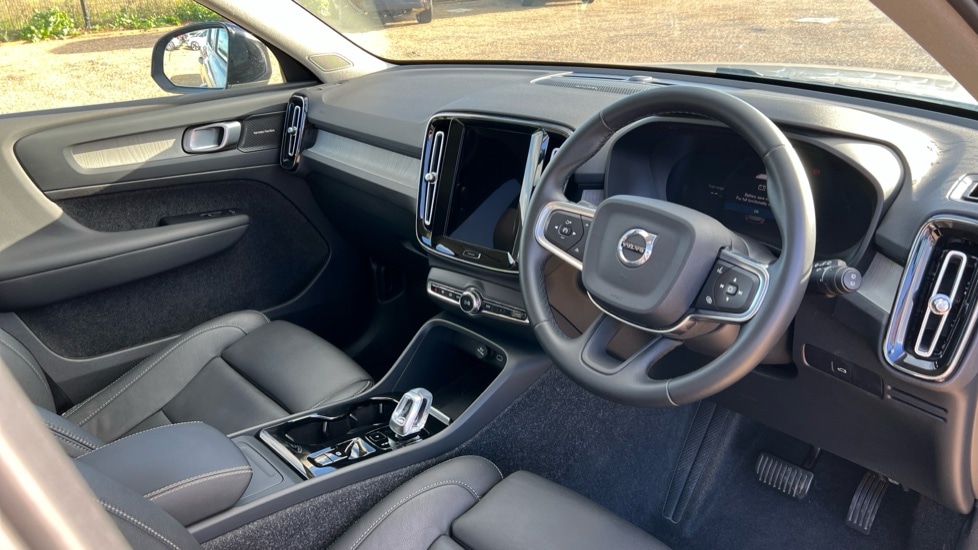 Used Volvo XC40 2024 for sale - 76647945: Photo 5