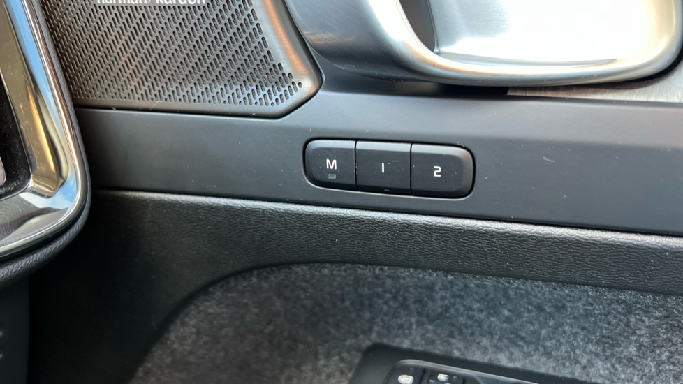 Used Volvo XC40 2024 for sale - 76647945: Photo 50