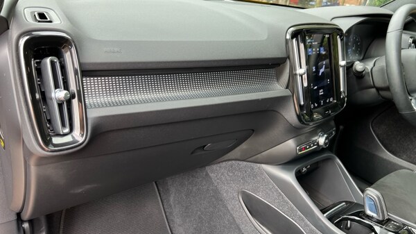 Used Volvo XC40 2022 for sale - 75439945: Photo 33