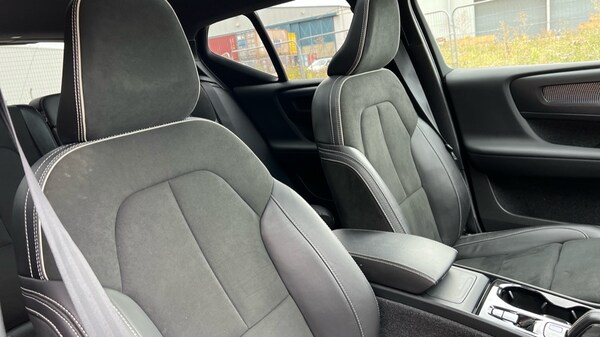 Used Volvo XC40 2022 for sale - 75439945: Photo 47