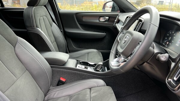 Used Volvo XC40 2022 for sale - 75439945: Photo 9