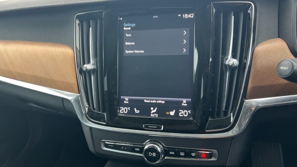 Used Volvo V90 2017 for sale - 76241652: Photo 52