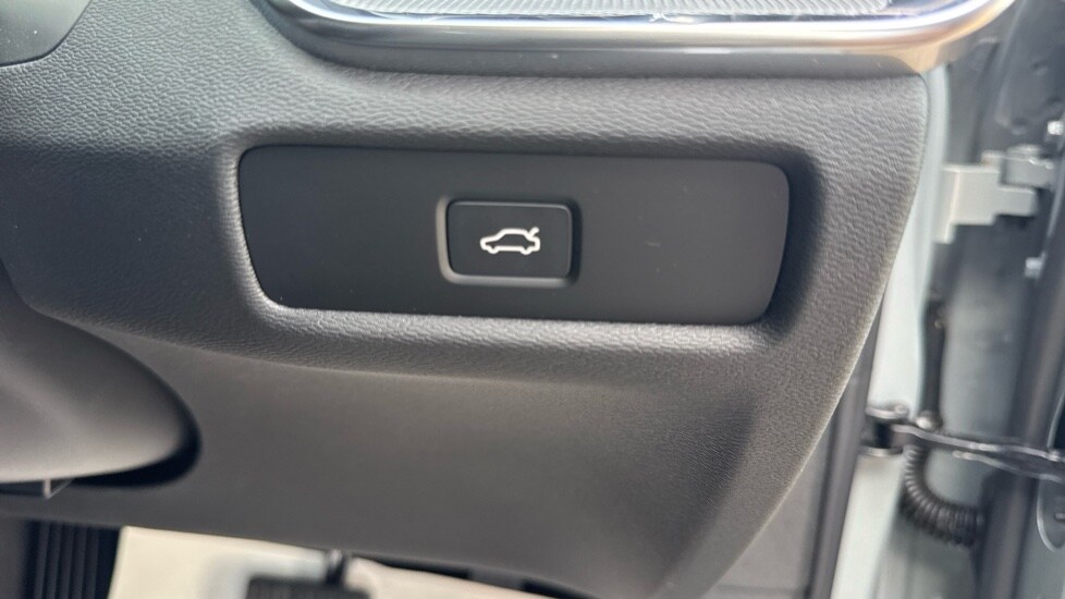 Vehicle 44