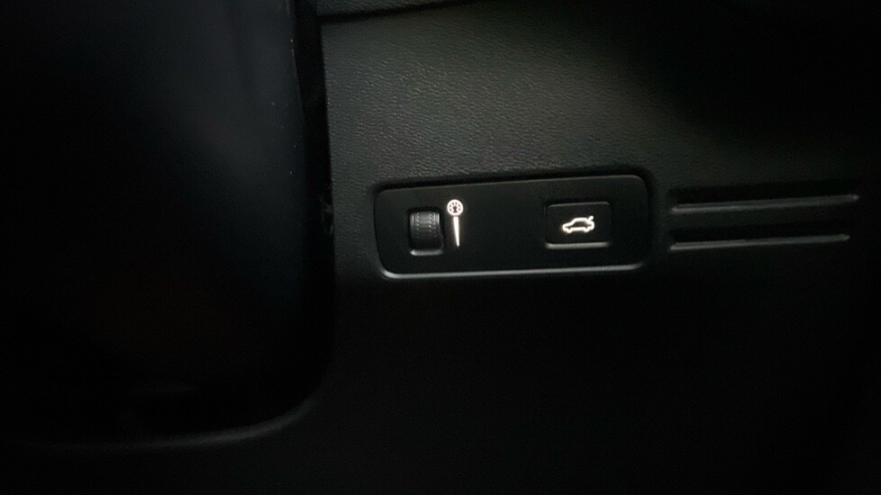 Used Volvo XC40 2021 for sale - 76586864: Photo 45