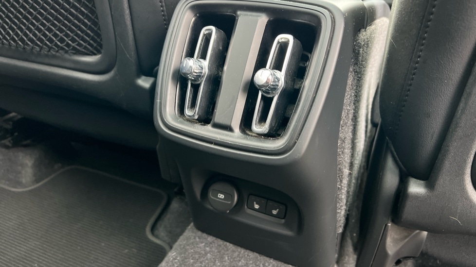 Used Volvo XC40 2020 for sale - 76647850: Photo 33