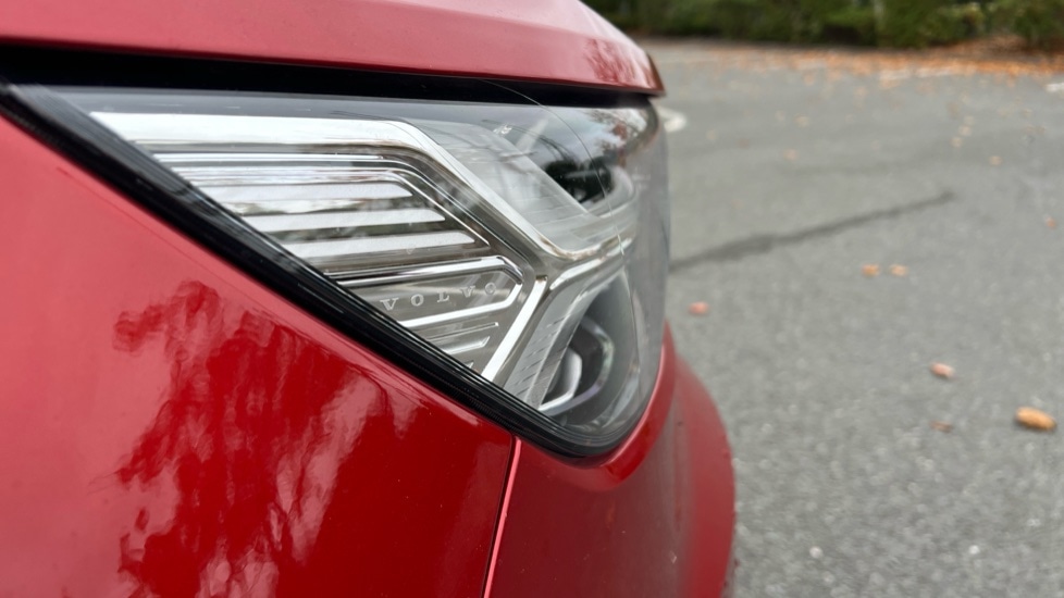 Used Volvo XC40 2020 for sale - 76647850: Photo 43