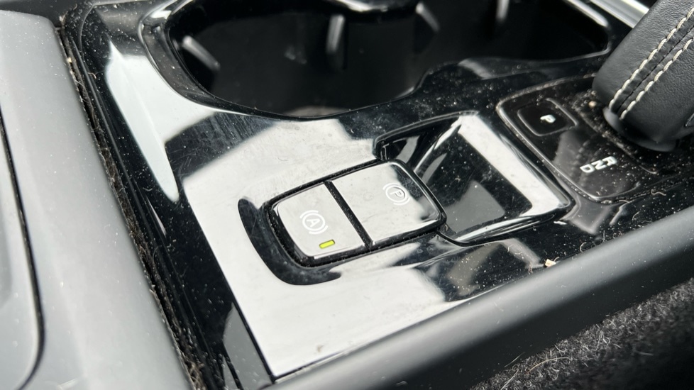 Used Volvo XC40 2020 for sale - 76647850: Photo 54