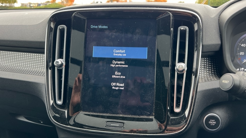 Used Volvo XC40 2020 for sale - 76647850: Photo 55