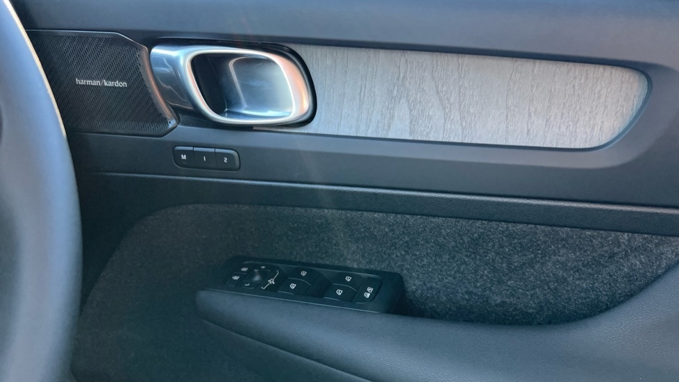 Used Volvo XC40 2024 for sale - 75943416: Photo 15