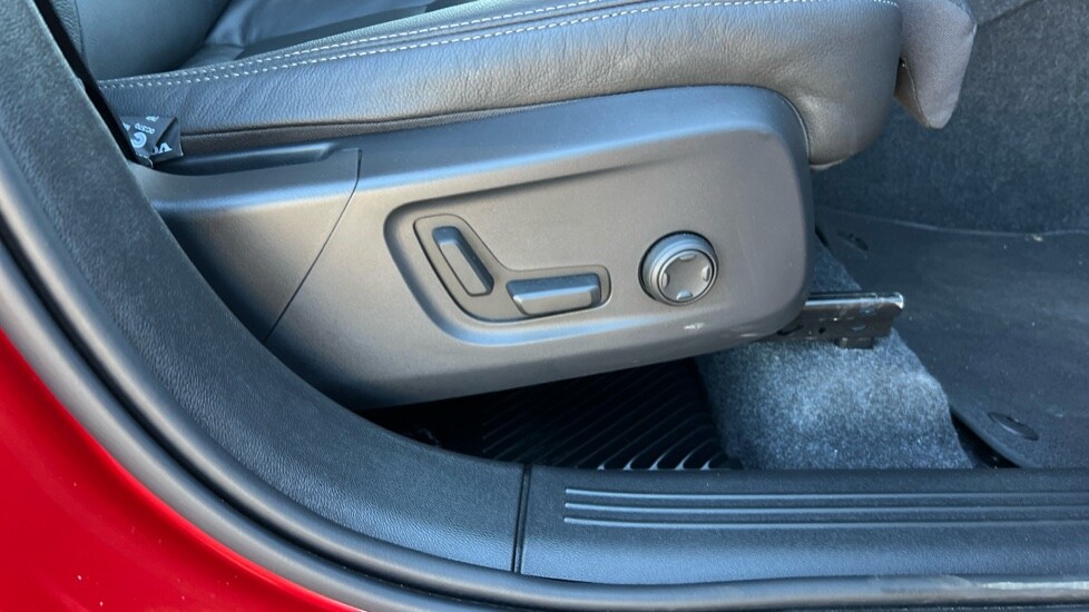 Used Volvo XC40 2024 for sale - 75943416: Photo 32