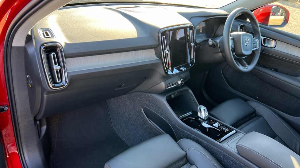 Used Volvo XC40 2024 for sale - 75943416: Photo 4