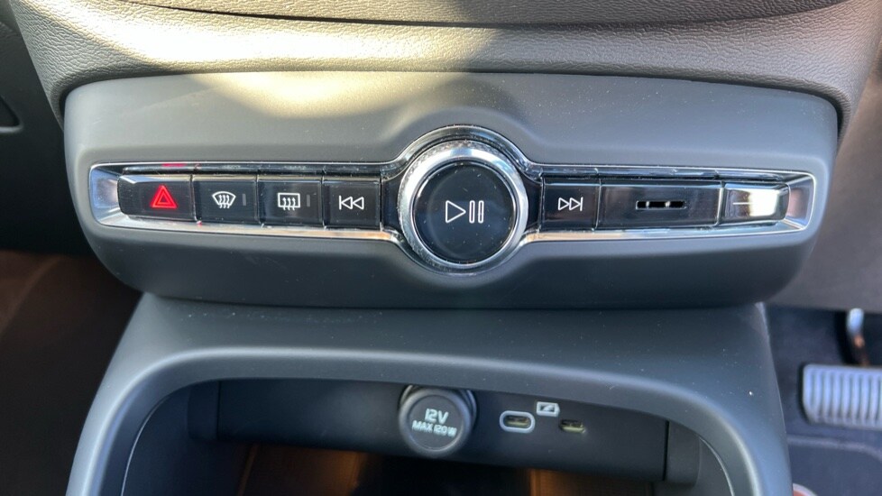 Used Volvo XC40 2024 for sale - 75943416: Photo 48