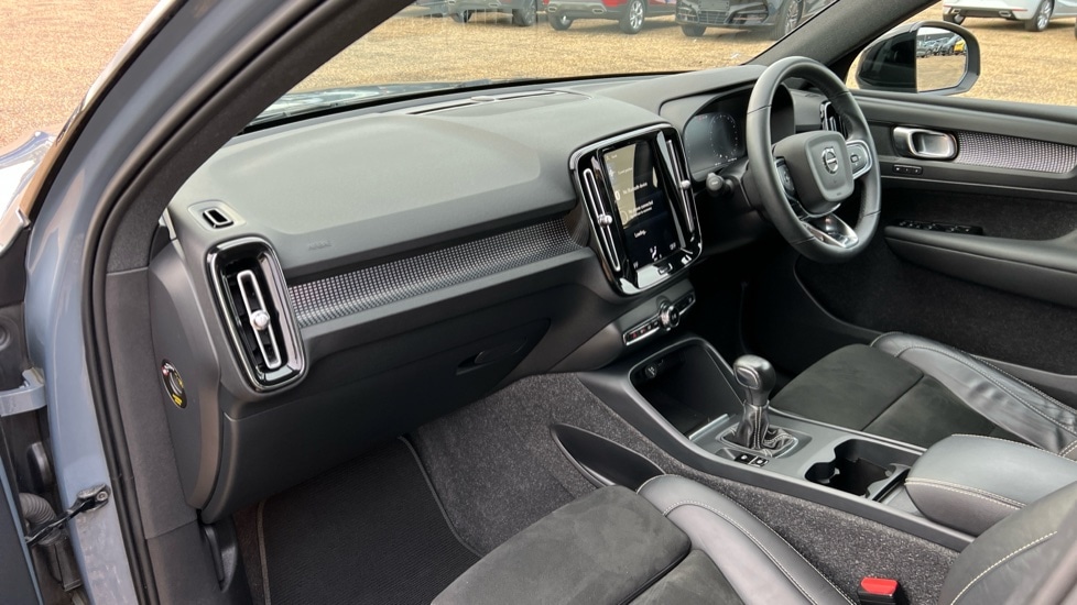 Used Volvo XC40 2021 for sale - 76999523: Photo 4