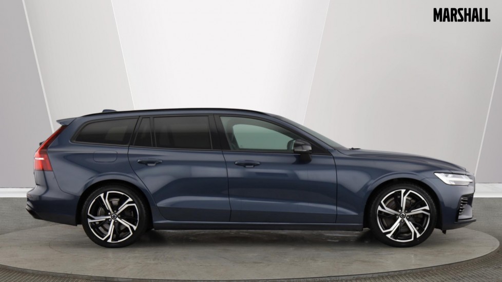 Used Volvo V60 2022 for sale - 76914943: Photo 2